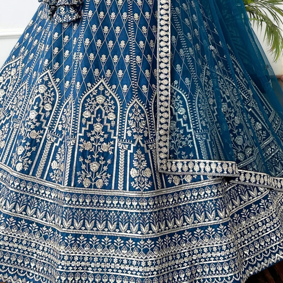 Women Designer Lehengas choli