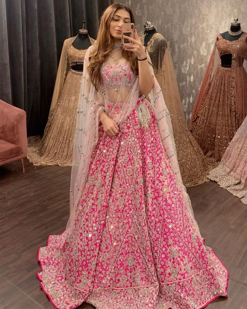 KARWACHAUTH-BOLLYWOOD-GEORGETTE-LEHENGA-CHOLI